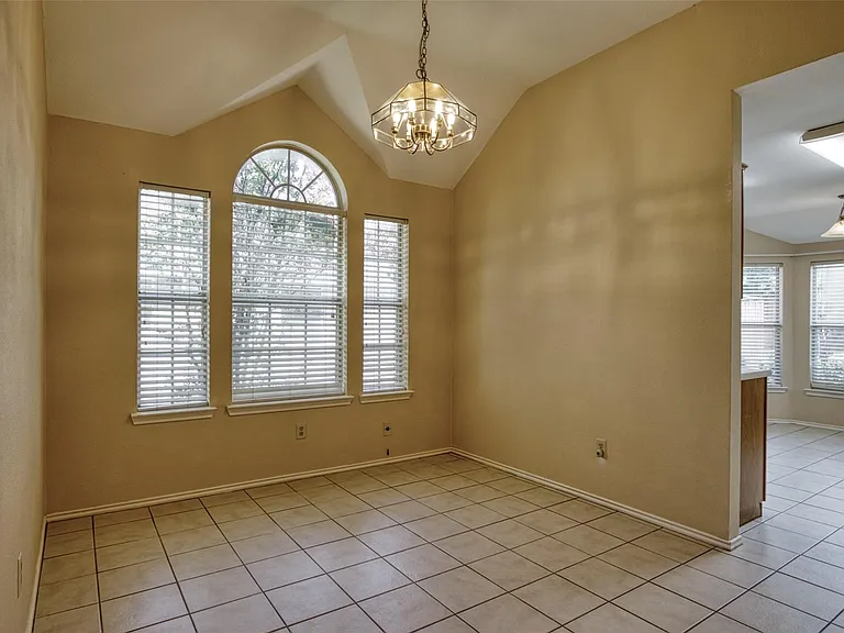 1411 Rivercrest Blvd — Photo 9