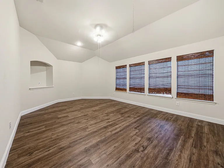 6305 Hilltop Dr — Photo 14