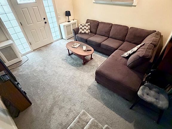 3rd image of 7415 Whitaker Ave