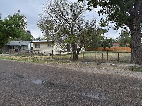 2nd image of 216 N 1st St