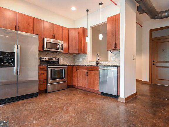 4th image of 250 Martha Dr #102