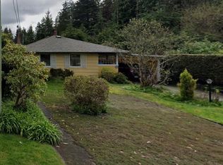2700 Philip Ave, North Vancouver, BC V7R1B8