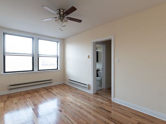 4th image of 818 W Diversey Ave #Q