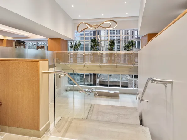 15 West 53rd Street image 7 of 16