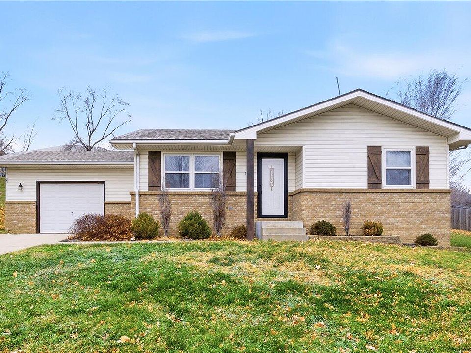 1st image of 102 Shamrock Cir