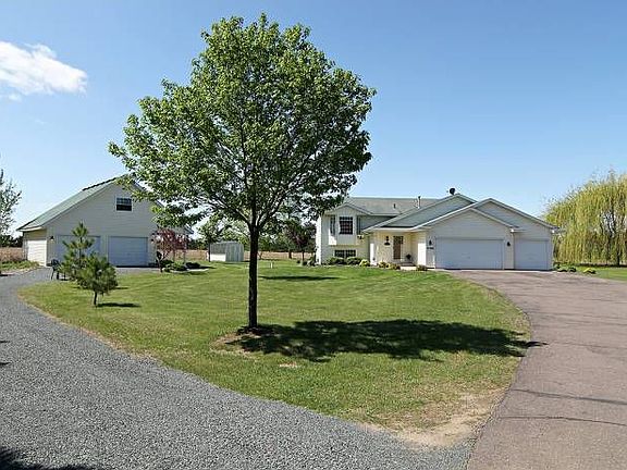 On 20 tree-lined acres