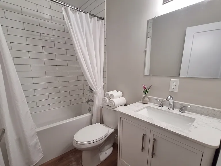 715 Douglas St — Photo 10
