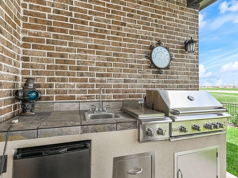 6110 Meadow Bluff Ct — Photo 25
