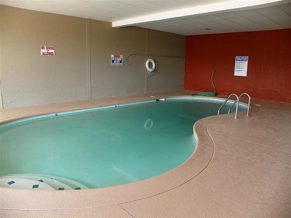 2nd image of 426 W 9th St APT 204