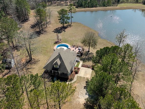 3rd image of 466 County Road 260