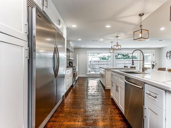 5th image of 15 Vista Cliff Pl