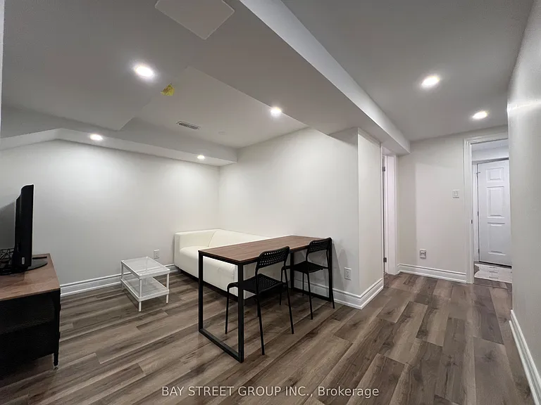 155 Roywood Dr #BASEMENT — Photo 2