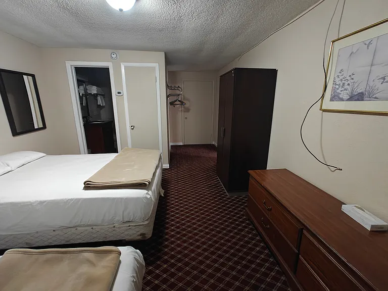 Presque Isle Extended Stay Suites — Photo 66