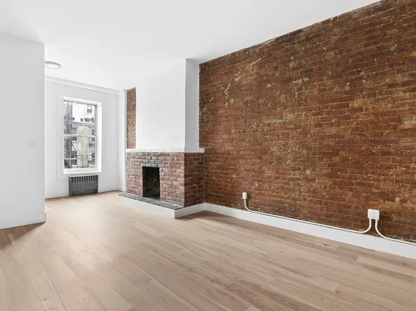 100 Bergen Street image 1 of 4