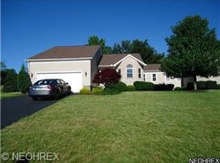 17 Blue Lantern Dr #17, Salem, OH 44460
