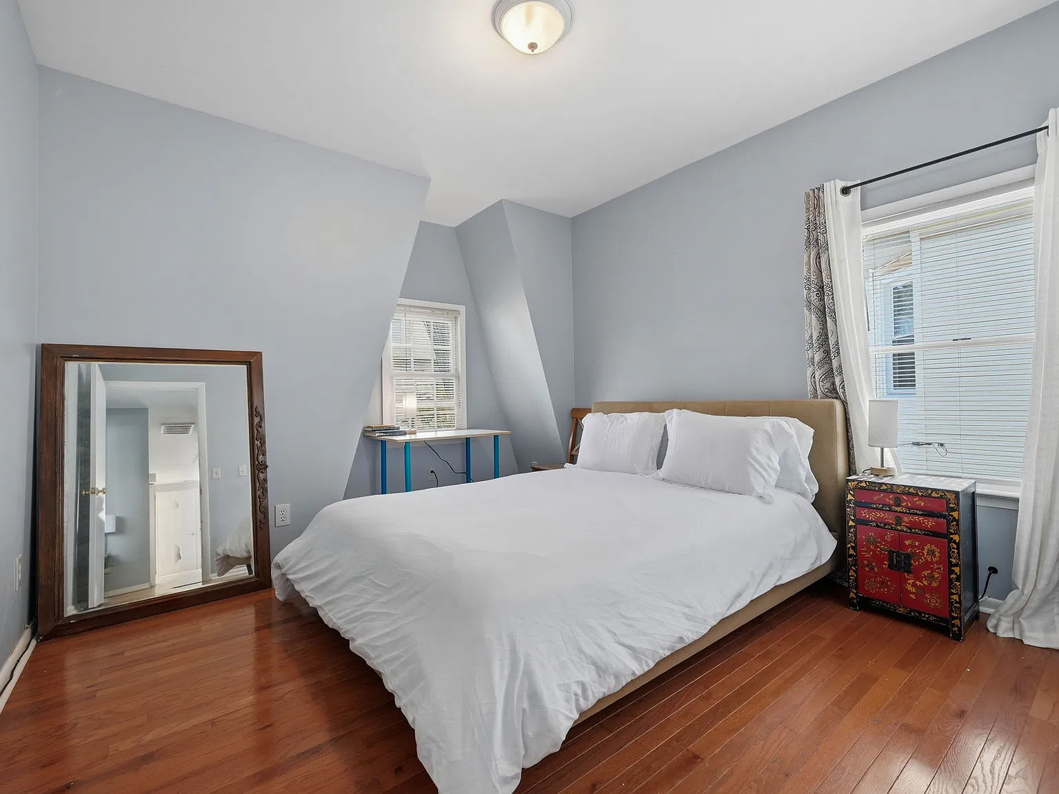 2 bed, $3,600 — Photo 2