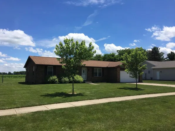 302 N Athletic St, White Pigeon, MI 49099