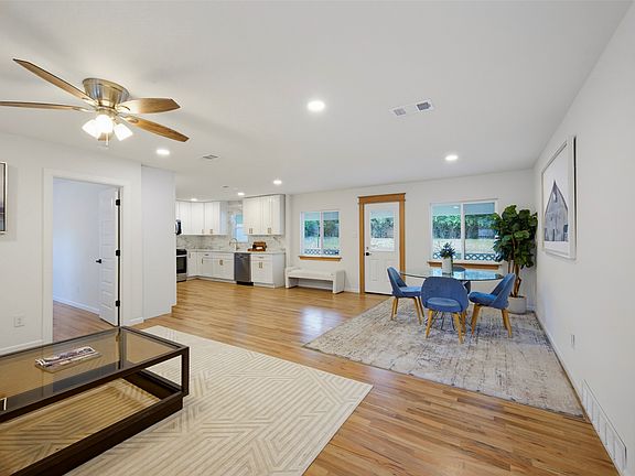 5th image of 6909 Park Place Dr