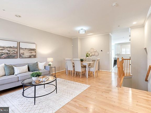 5th image of 10211 Pembroke Green Pl #83