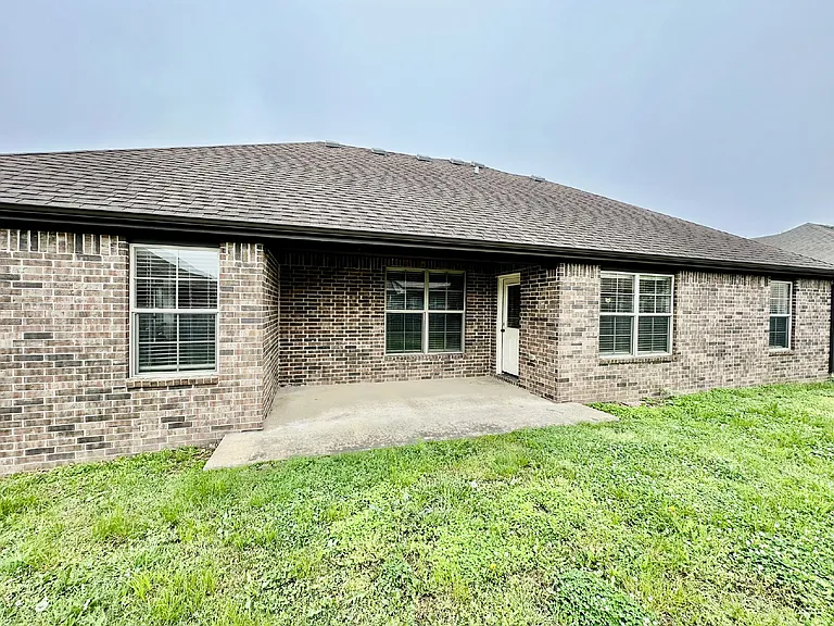 441 Sorrento Dr — Photo 32