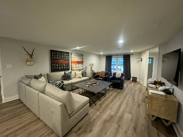 6419 Cindy Ln — Photo 11