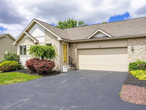 5th image of 10 Baywood Ln