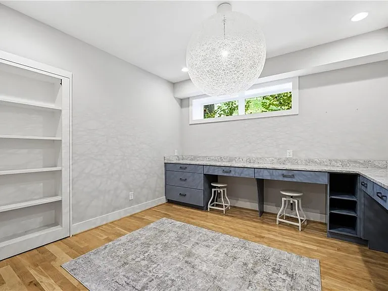 4373 Wieuca Rd NE — Photo 37