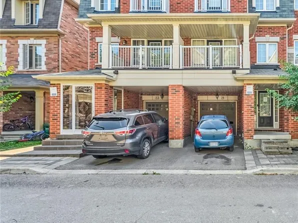 21 Kayak Hts, Brampton, ON L6Z 0H8