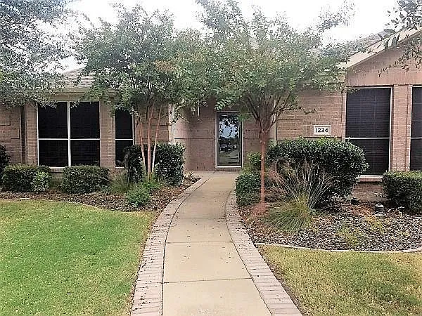 1234 Iowa Rd