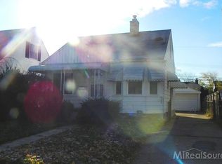 8136 Coolidge Ave, Center Line, MI 48015