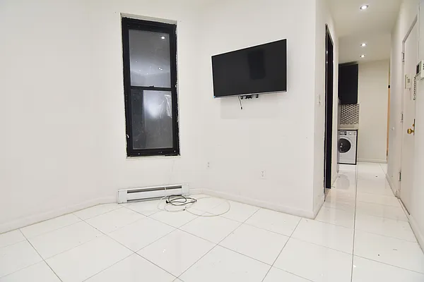 Rented by Bohemia Realty Group | media 14