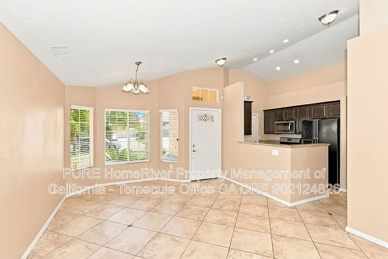 2 bed, 2.0 bath, 902 sqft, $2,595 — Photo 3