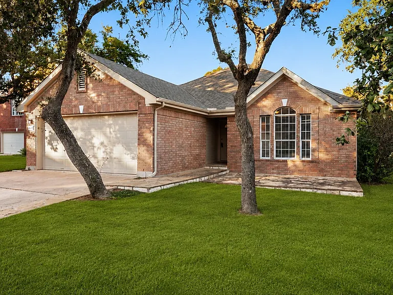 6802 Auckland Ct — Photo 1