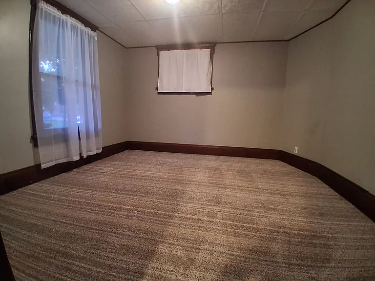 926 Dueber Ave SW #A — Photo 6