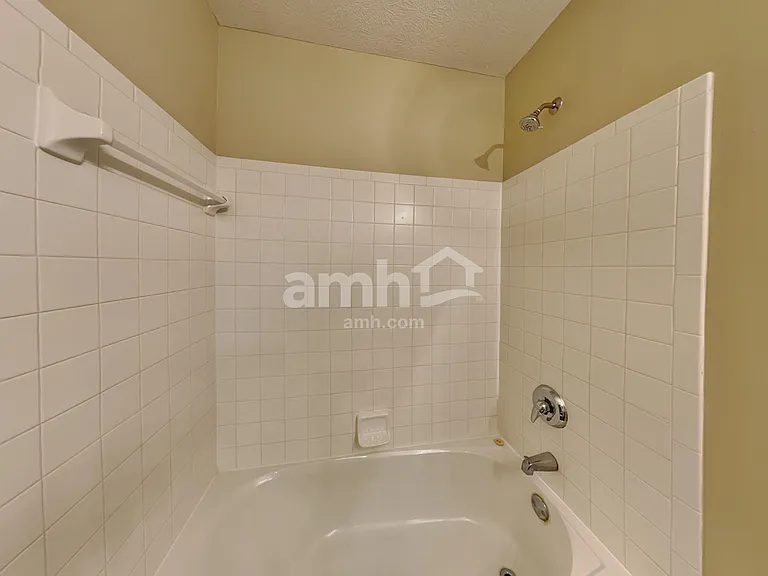 100 Winesap St SW — Photo 17