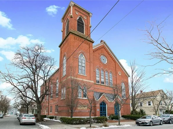 10 East St APT 7, Providence, RI 02906