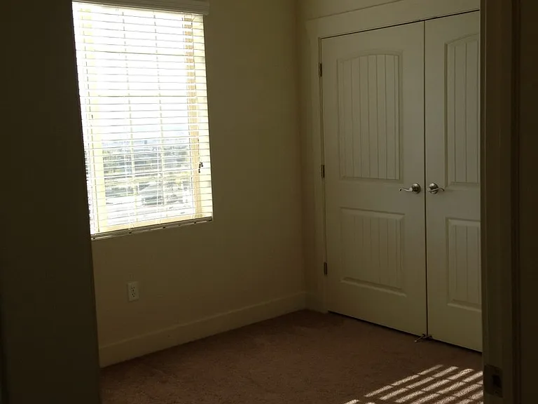 179 W Springview Dr — Photo 8