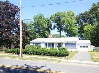 347 James St, Chicopee, MA 01020