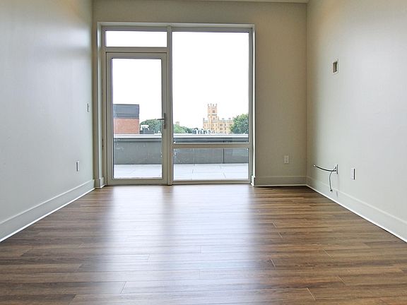 4th image of 1292 Westminster St #507