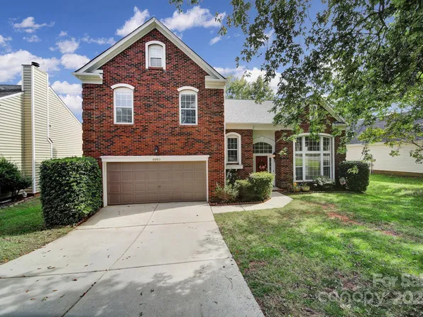 6902 Neuhoff Ln, Charlotte, NC 28269