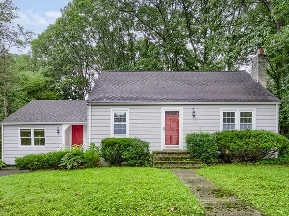 33 Colonial Rd, Auburn, MA 01501