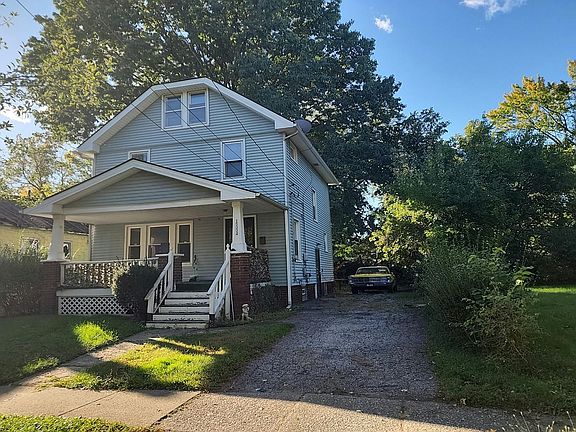 2nd image of 15004 Cardinal Ave