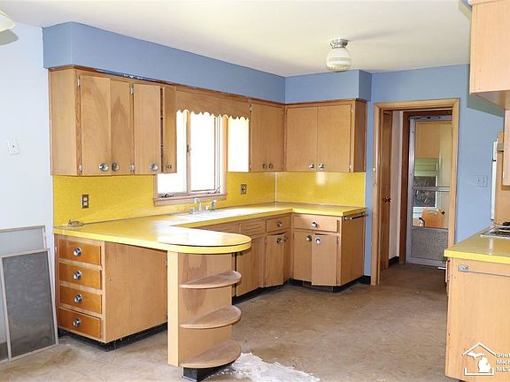 4th image of 5022 Hazelwood St