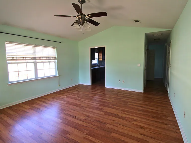 60 Susquehanna Trl — Photo 2