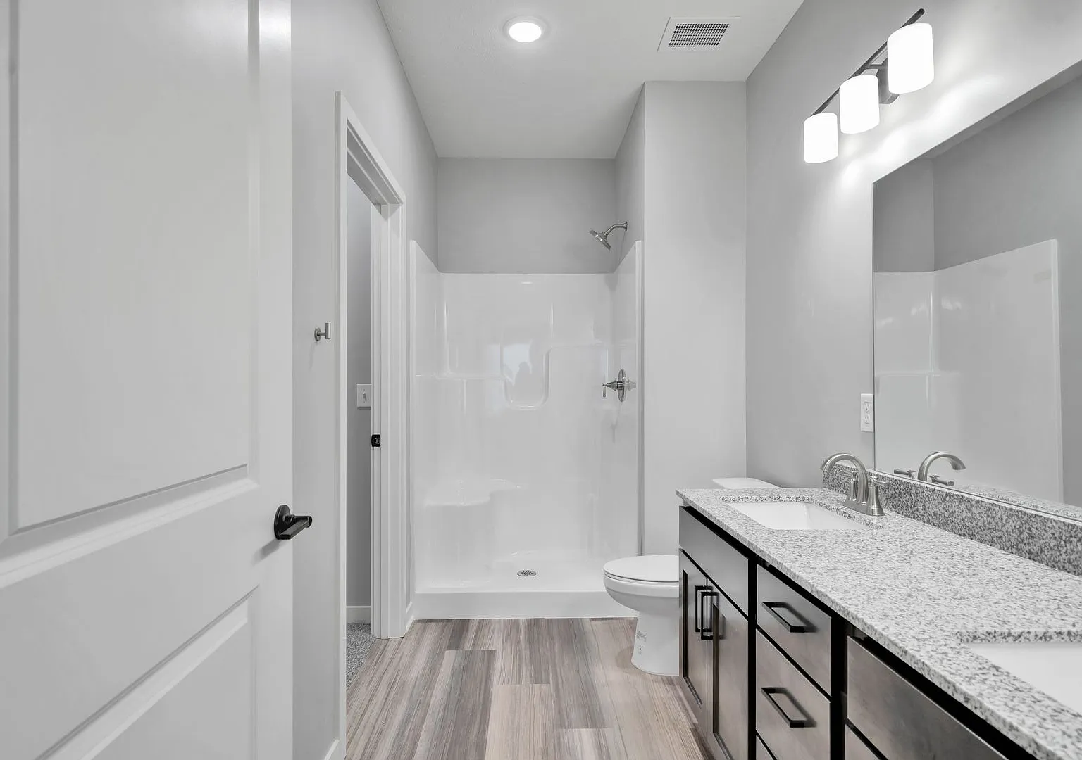 Bluestem Apartments — Photo 4