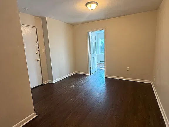 2 bed, 800 sqft, $1,794 — Photo 3