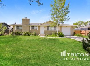 915 S Tyler Ave, Loveland, CO 80537