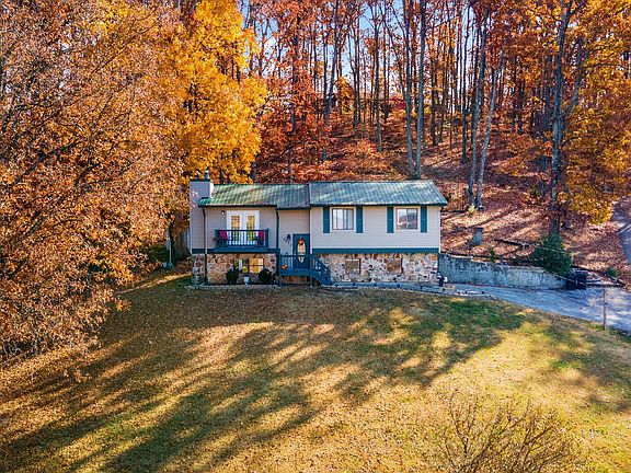 2nd image of 3425 Russellwood Dr