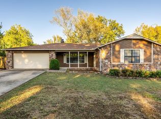 37 Kensington Dr, Conway, AR 72034
