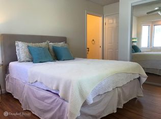 10811 Collins St, North Hollywood, CA 91601